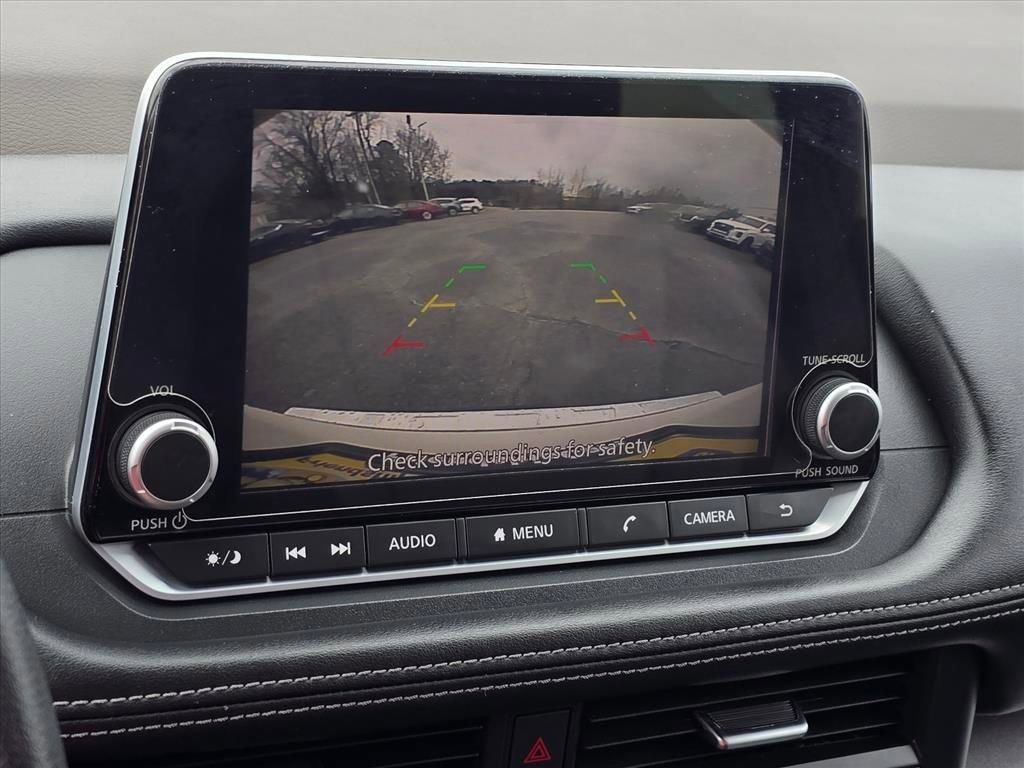 Used 2023 Nissan Rogue SV image 5