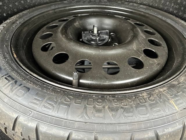 Used 2022 Ford Escape SE w/ SE Sport Appearance Package FWD image 27