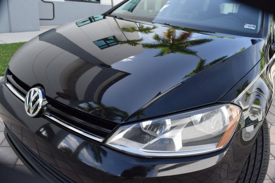 Used 2015 Volkswagen Golf TDI S FWD image 11
