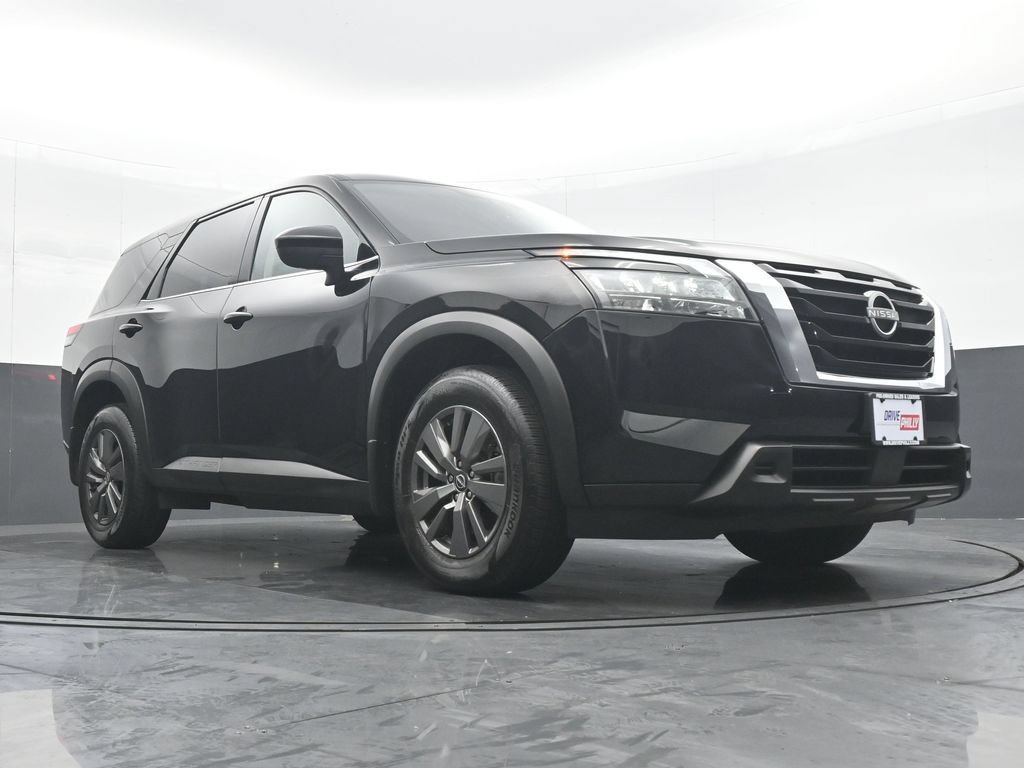 Used 2025 Nissan Pathfinder S AWD/4WD image 33