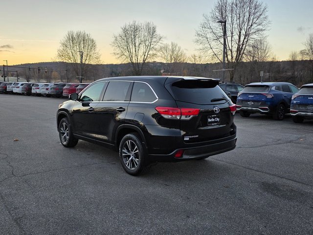 Used 2019 Toyota Highlander LE image 6
