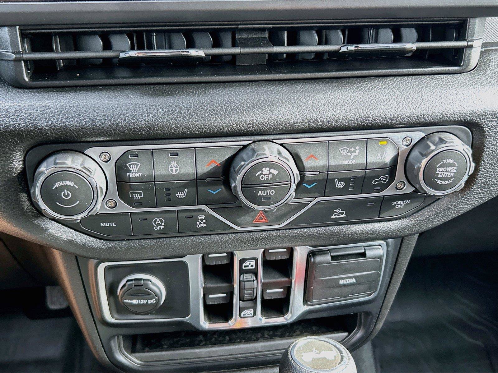 Used 2026 Jeep Wrangler Unlimited Sport AWD/4WD image 33