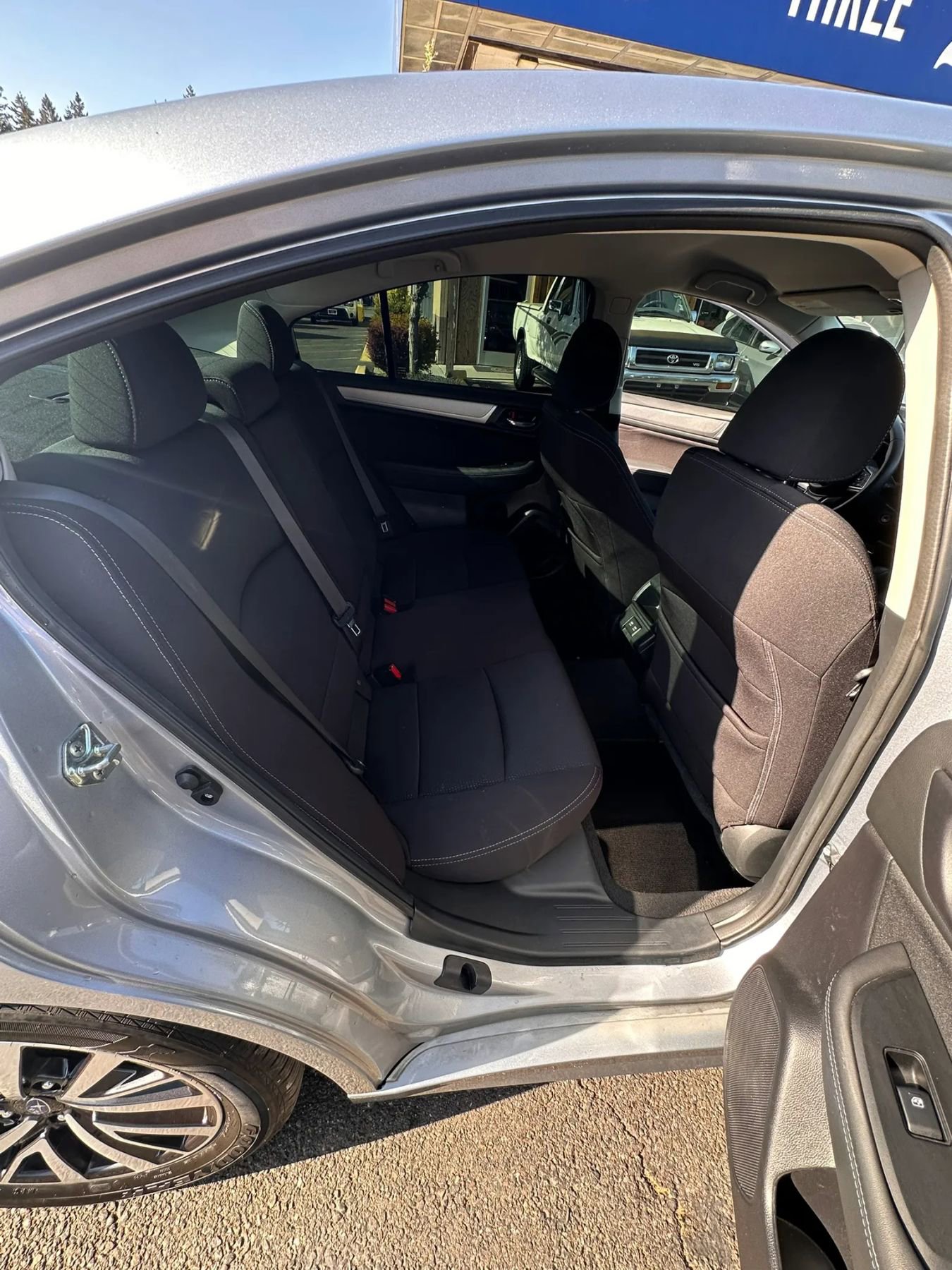 Used 2019 Subaru Legacy 2.5i Premium AWD/4WD image 17