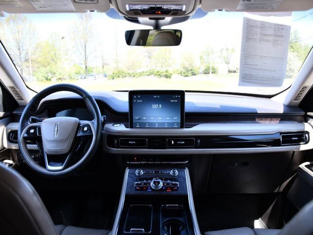 Used 2020 Lincoln Aviator Grand Touring w/ Equipment Group 302A image 17