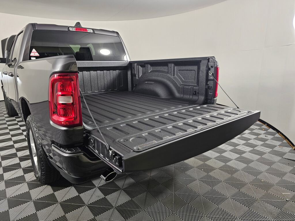 New 2026 RAM 1500 Big Horn w/ Sport Appearance Package AWD/4WD image 15