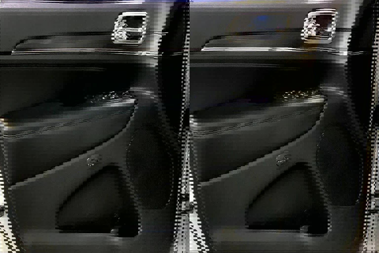 Used 2019 Jeep Grand Cherokee Limited w/ Luxury Group II image 21