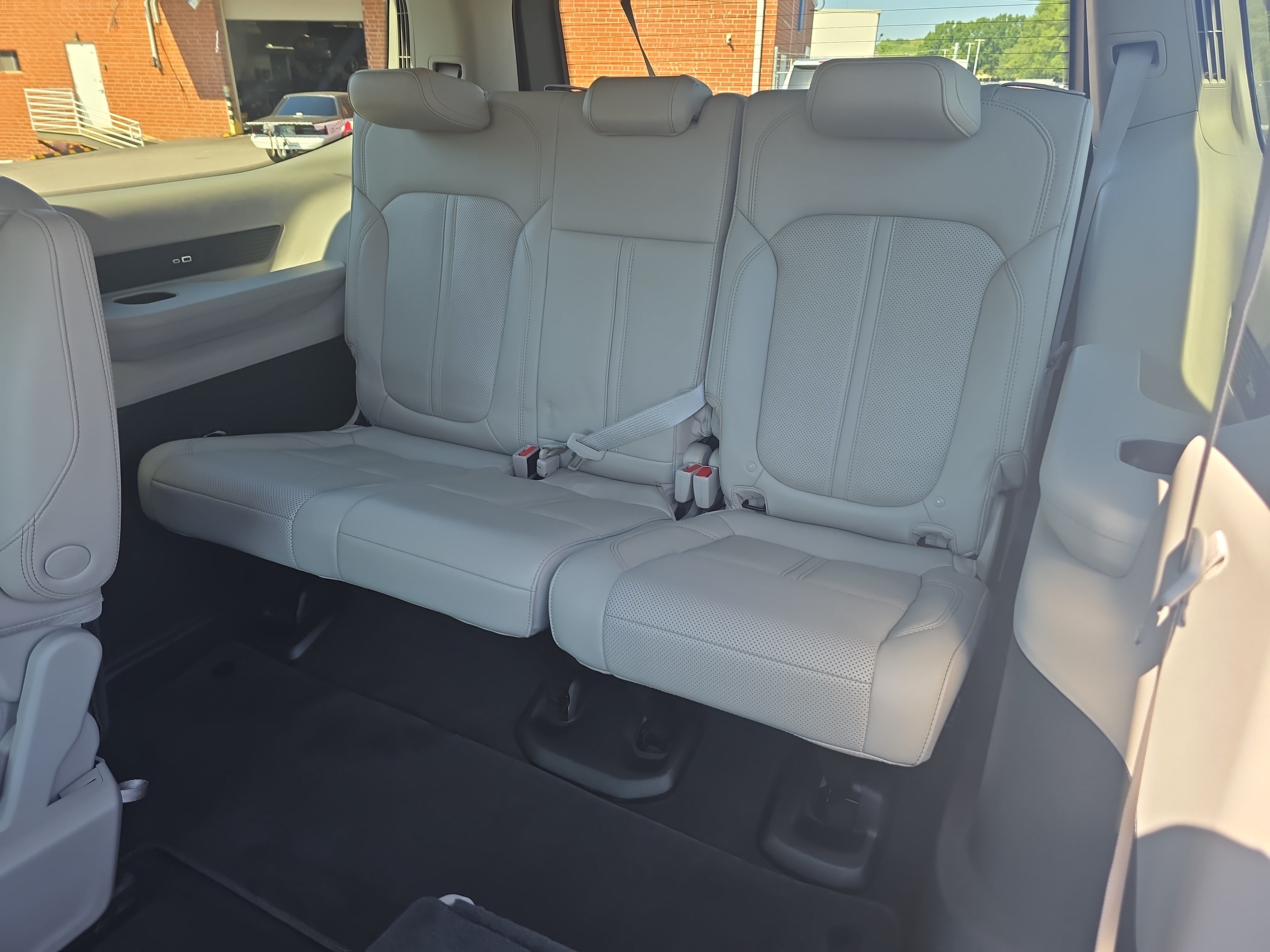 Used 2024 Jeep Wagoneer Series II AWD/4WD image 14