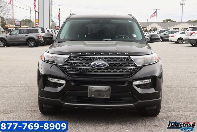 Certified 2022 Ford Explorer XLT w/ Equipment Group 202A image 2