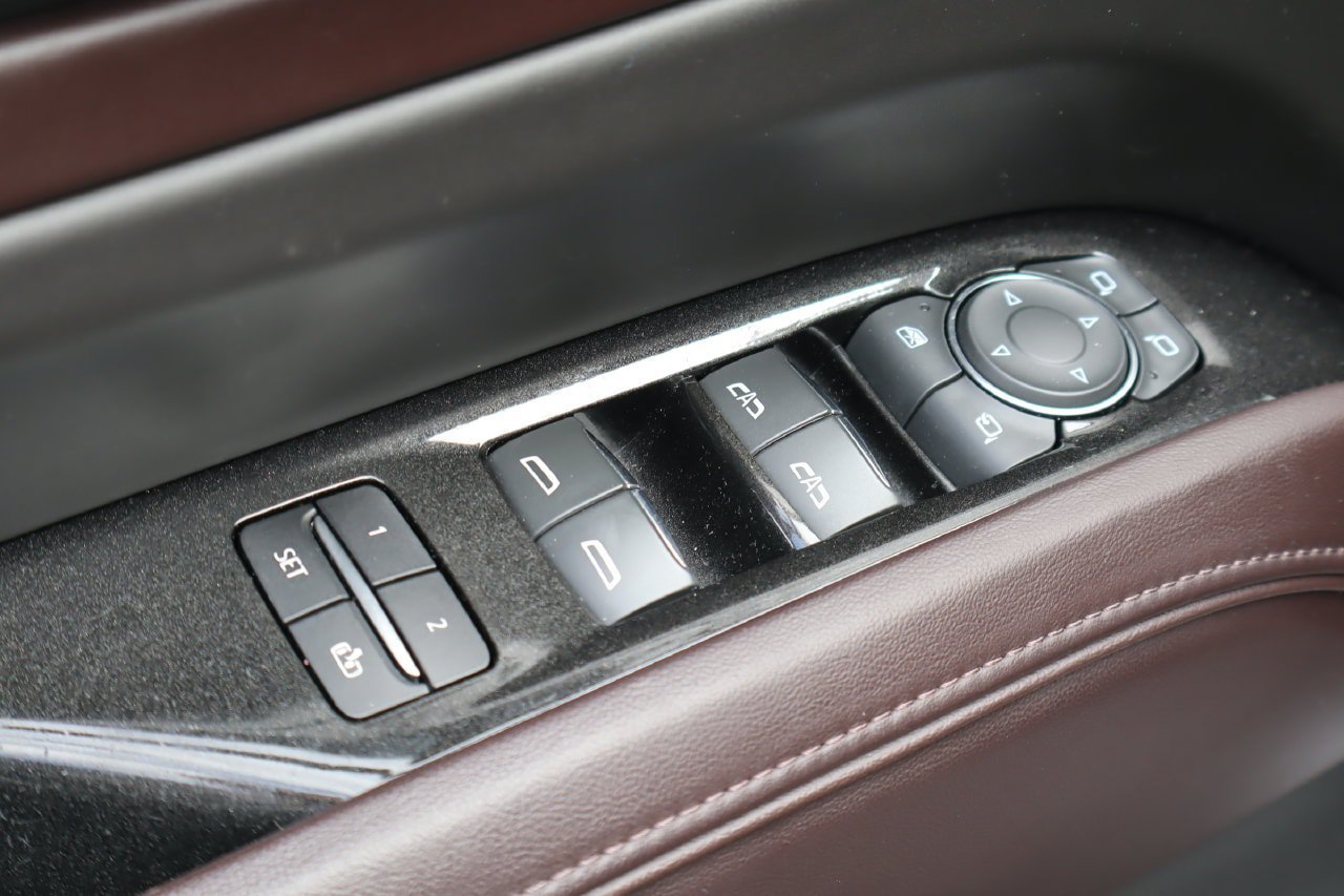 Used 2023 Cadillac Escalade Sport Platinum w/ LPO, Floor Liner Package AWD/4WD image 26