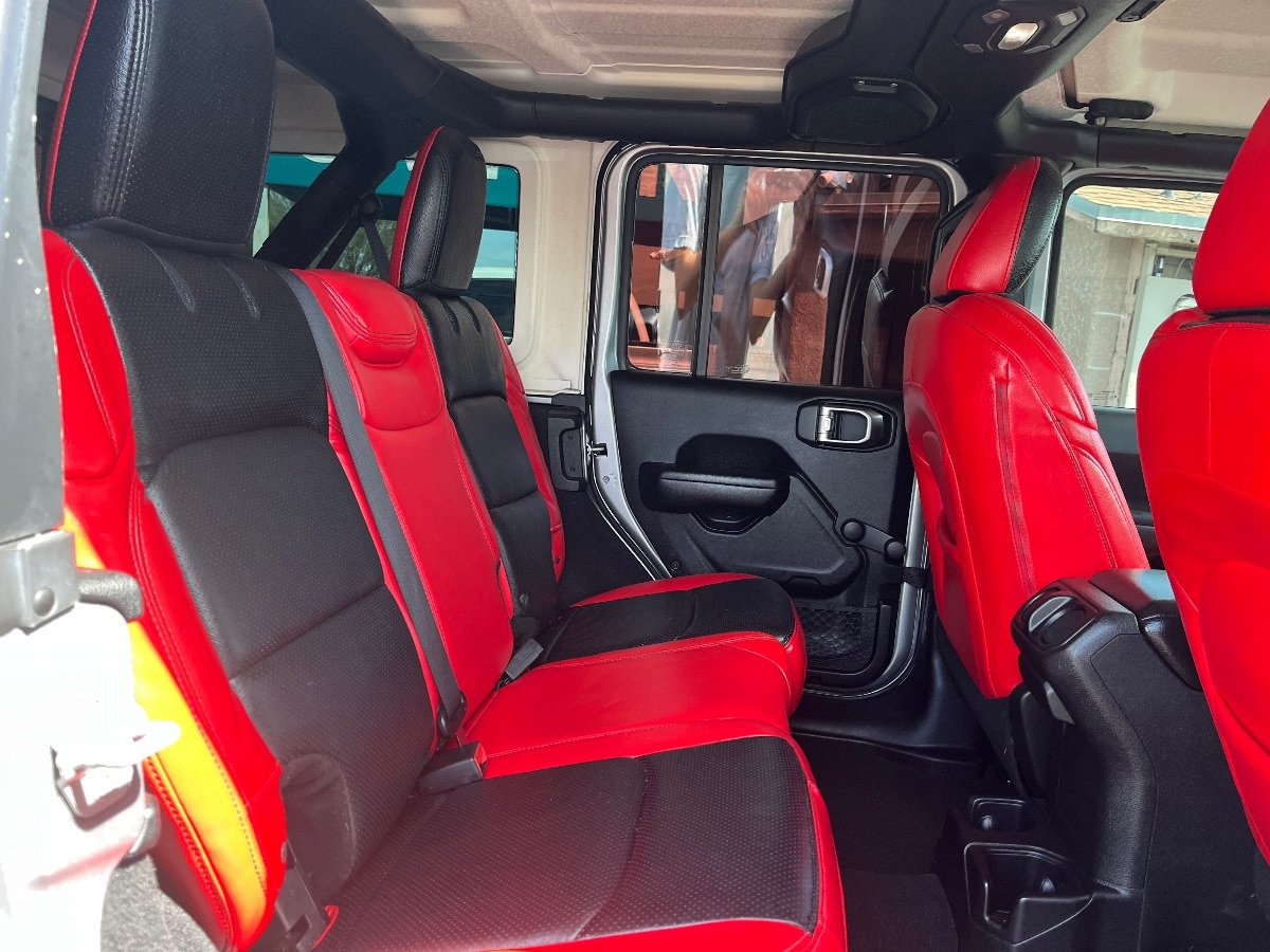 Used 2018 Jeep Wrangler Unlimited Sport AWD/4WD image 31