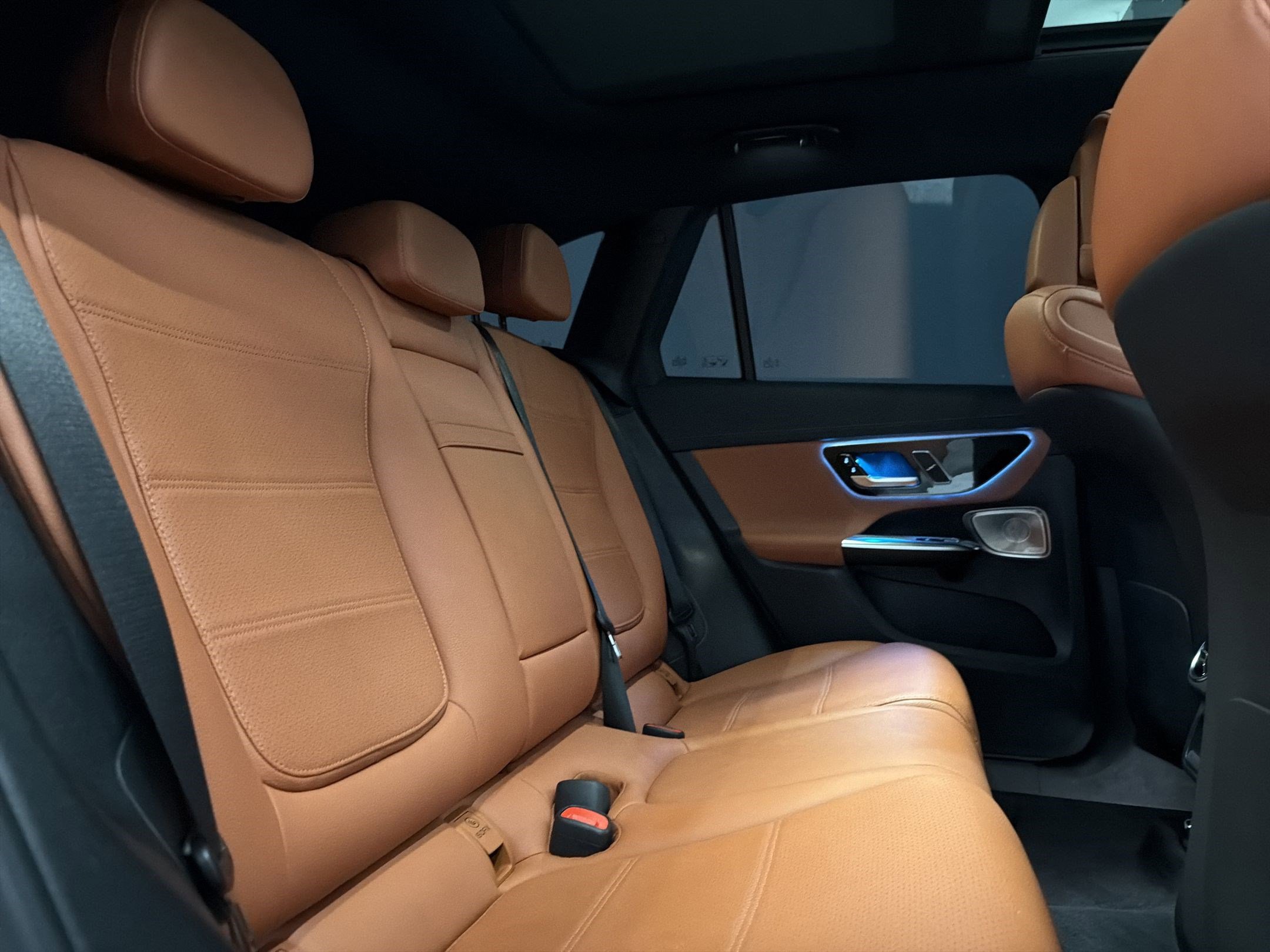 Used 2024 Mercedes-Benz GLC 300 image 30