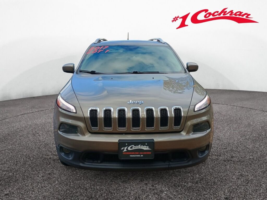 Used 2017 Jeep Cherokee Latitude w/ Safety/Convenience Group image 2