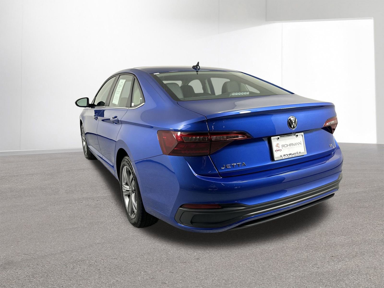 Used 2023 Volkswagen Jetta SE w/ Panoramic Sunroof Package image 31