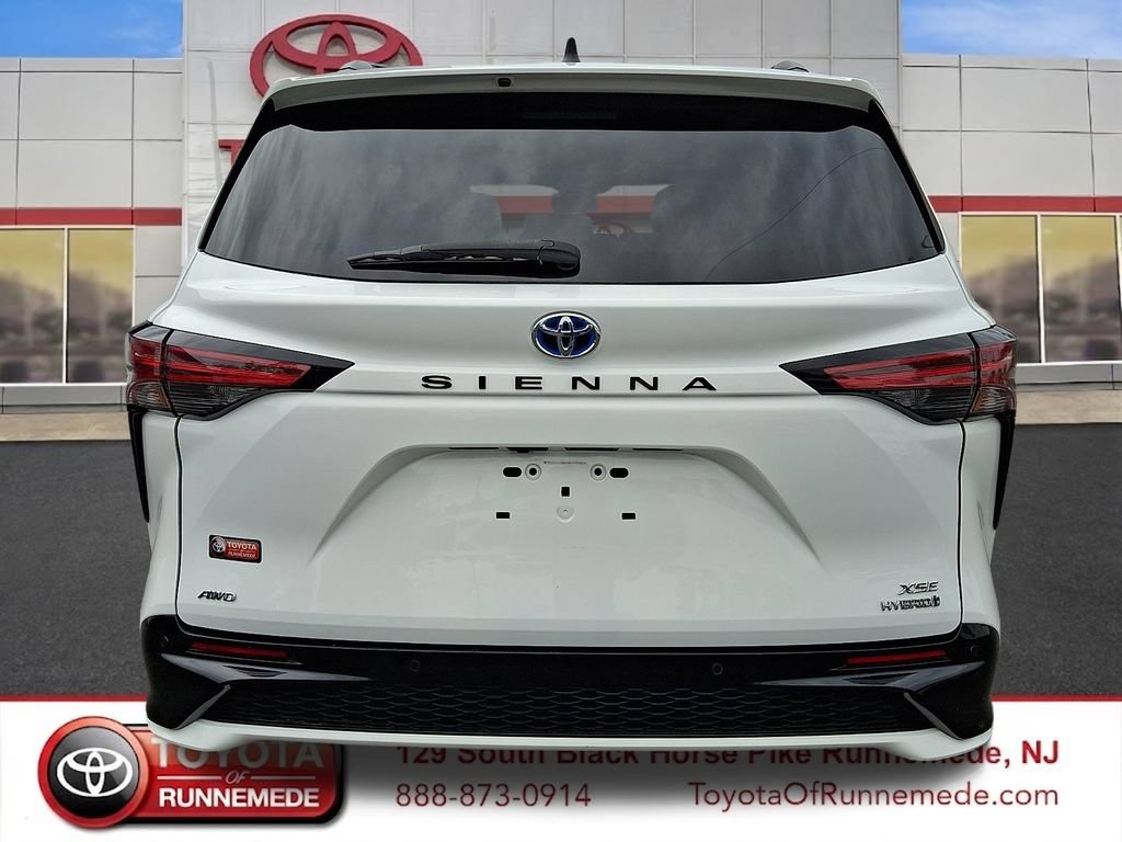 Certified 2021 Toyota Sienna XSE w/ XSE Plus Package AWD/4WD image 6