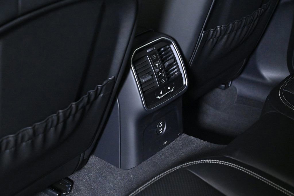 Certified 2026 Porsche Macan S image 21