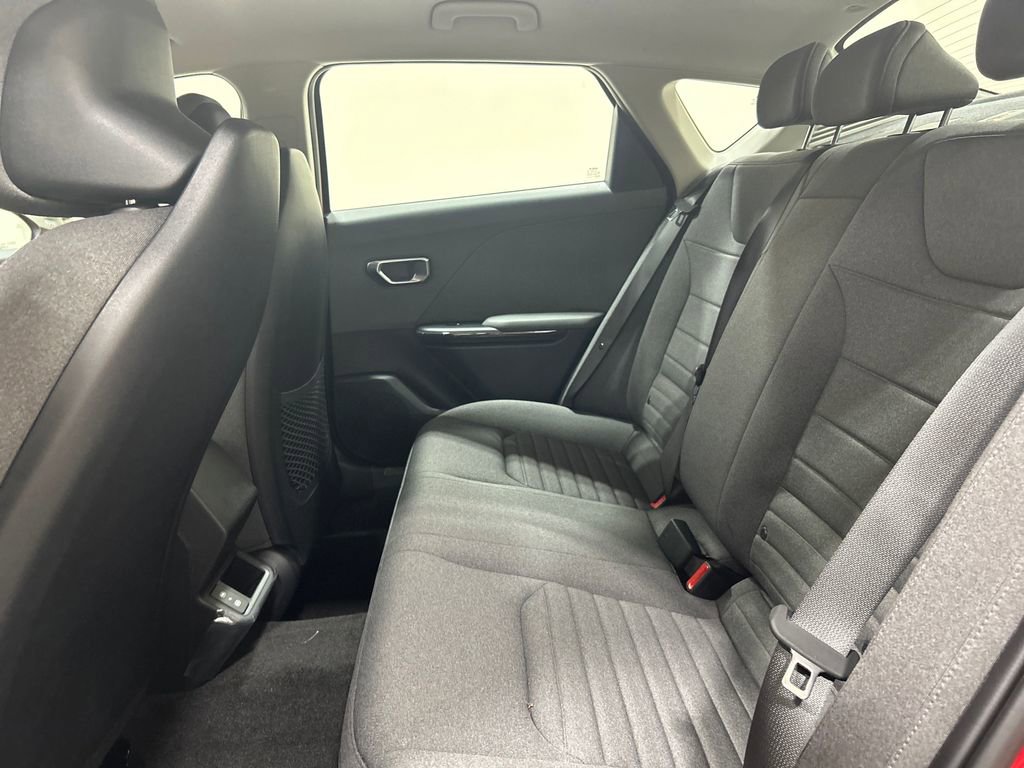 New 2025 Kia K4 EX image 18