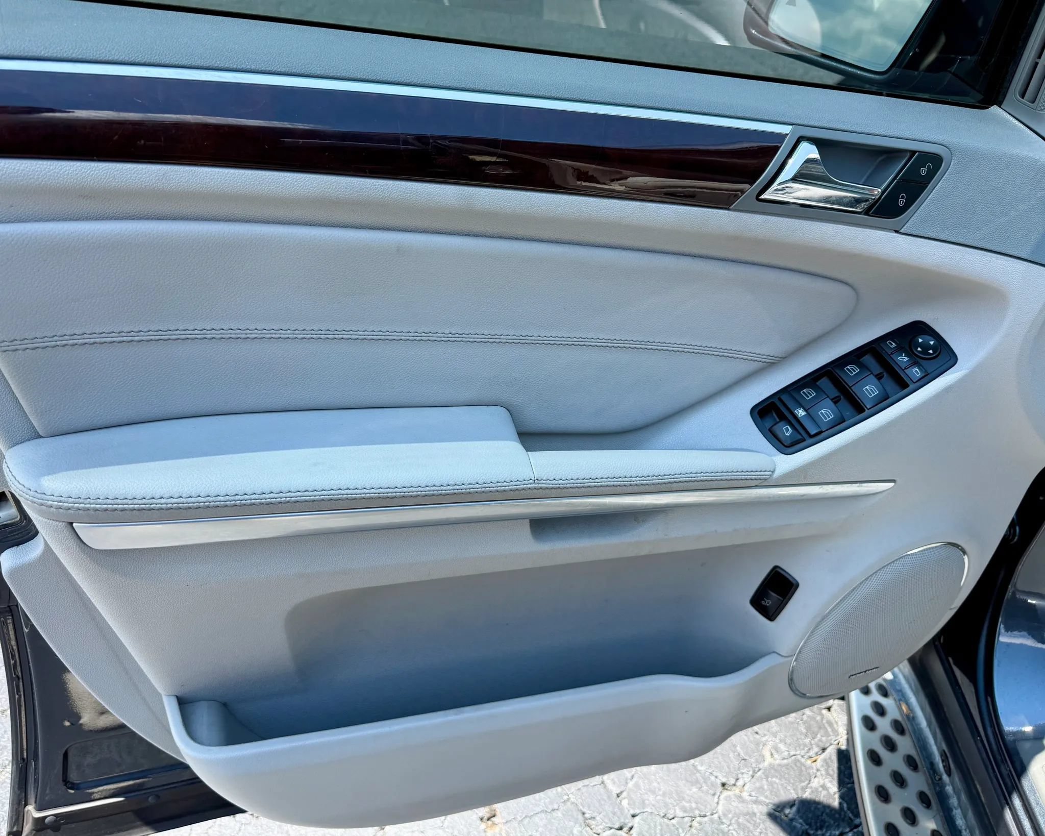 Used 2012 Mercedes-Benz GL 450 4MATIC image 9