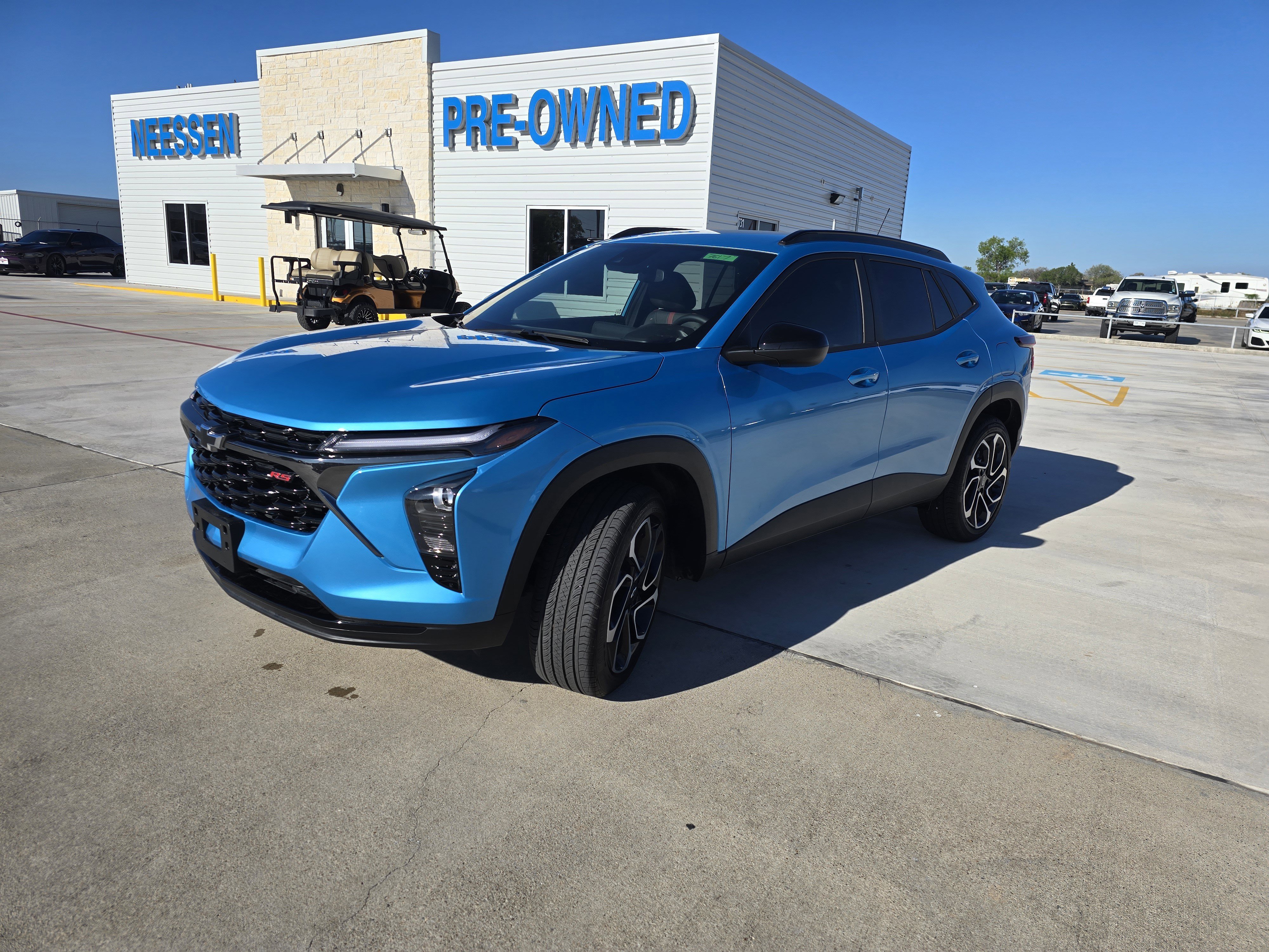 Used 2025 Chevrolet Trax RS w/ Driver Confidence Package image 7