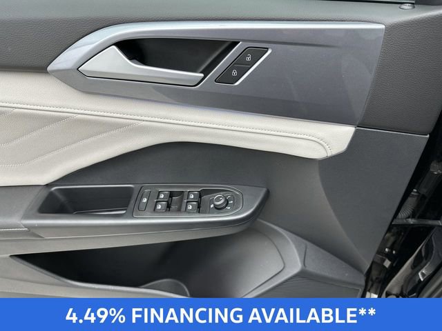 Certified 2025 Volkswagen Taos SEL image 14