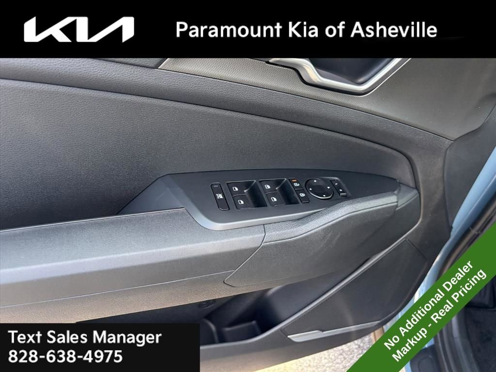 New 2026 Kia Sportage S image 25