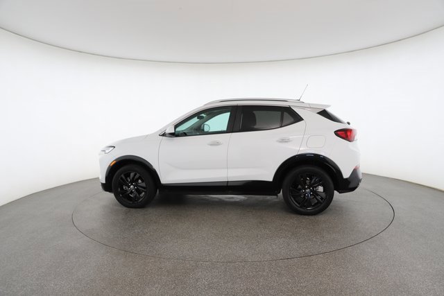 Used 2024 Buick Encore GX Sport Touring image 7