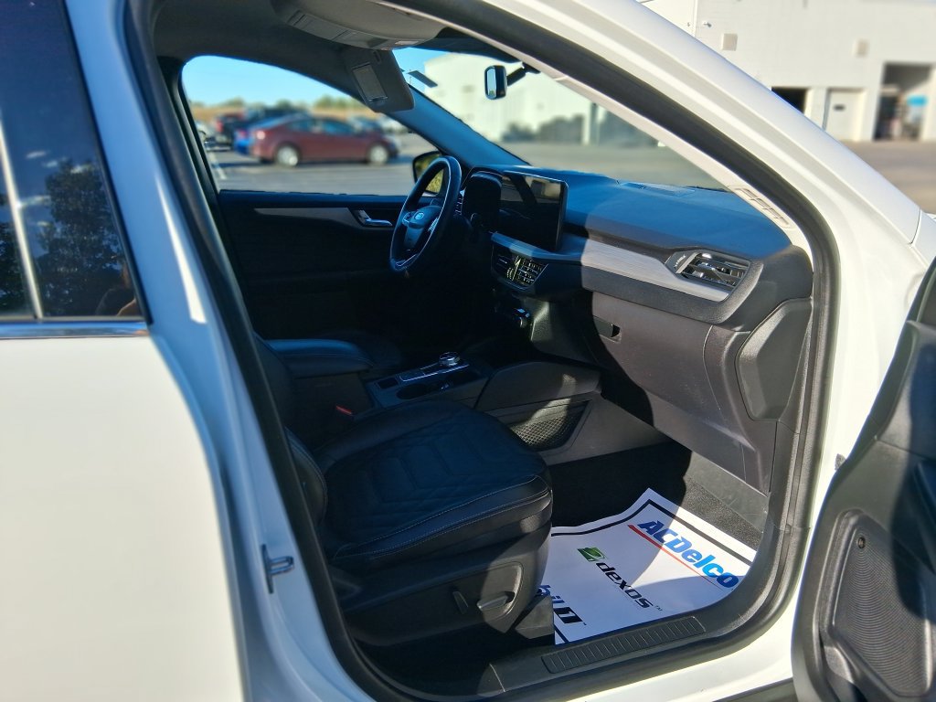 Used 2023 Ford Escape SE w/ PHEV Premium Package FWD image 12