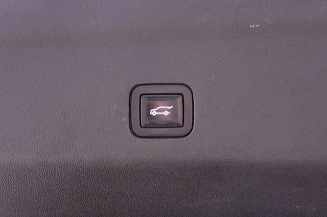 Used 2023 GMC Yukon Denali image 24