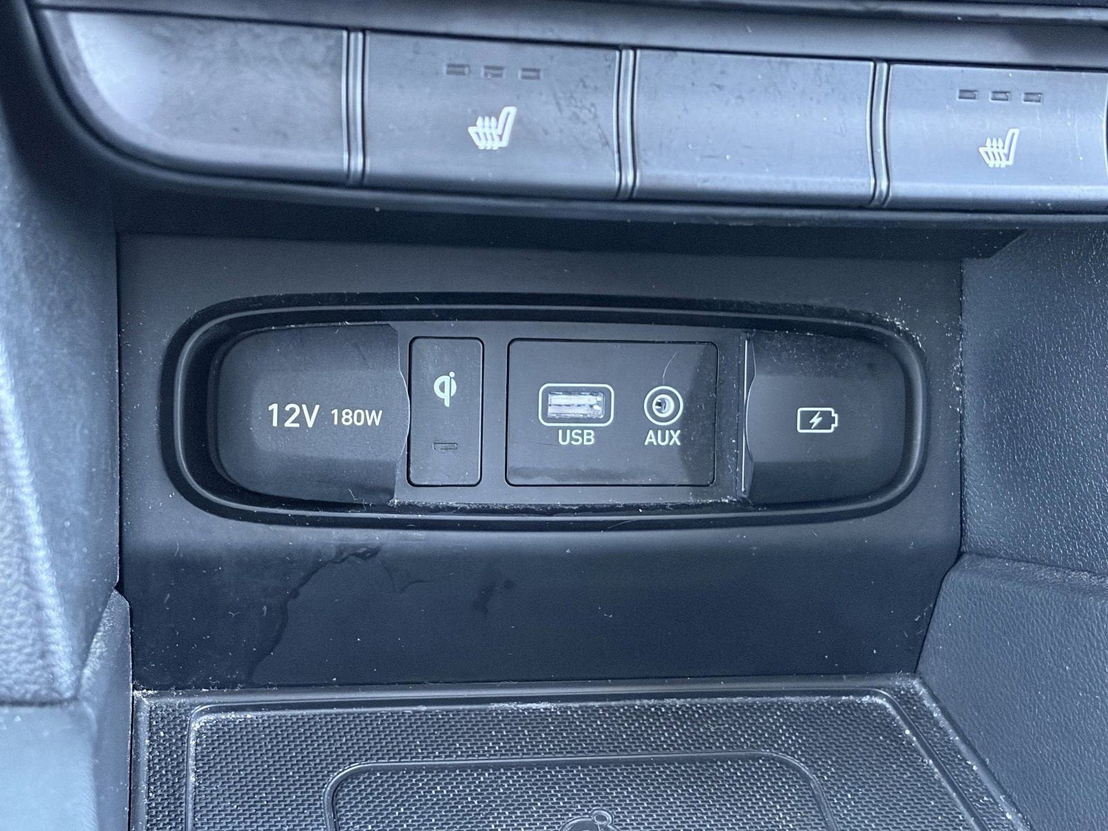 Used 2020 Hyundai Santa Fe SEL w/ Convenience Package FWD image 30