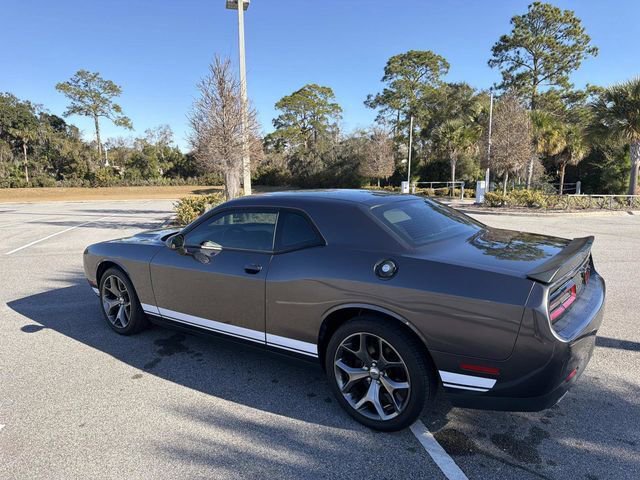 Used 2017 Dodge Challenger SXT image 5