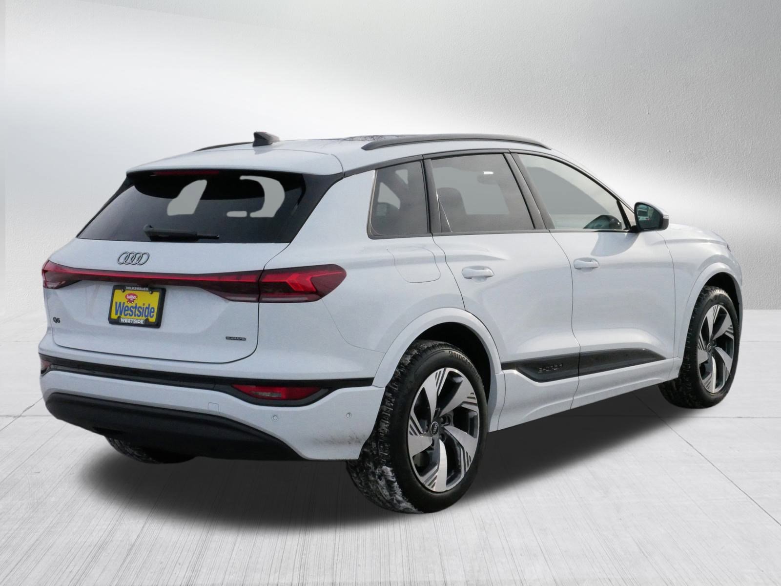 Used 2025 Audi Q6 e-tron Premium Plus w/ Premium Plus image 7