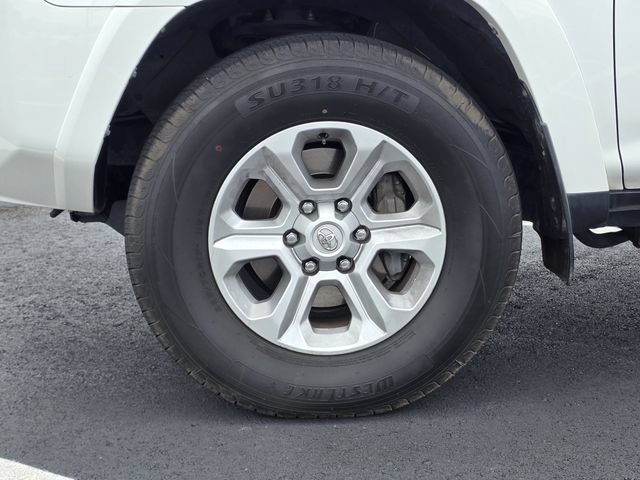 Used 2022 Toyota 4Runner SR5 RWD image 28