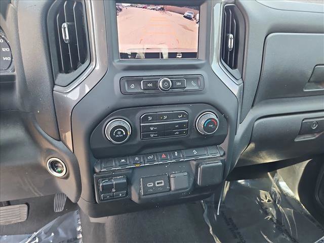 Used 2024 Chevrolet Silverado 1500 Custom Trail Boss w/ LPO, Dark Essentials Package image 15