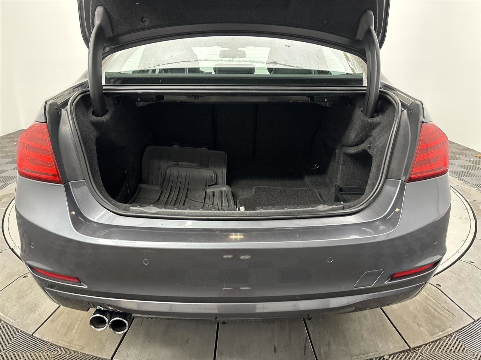 Used 2013 BMW 328i Sedan RWD image 21