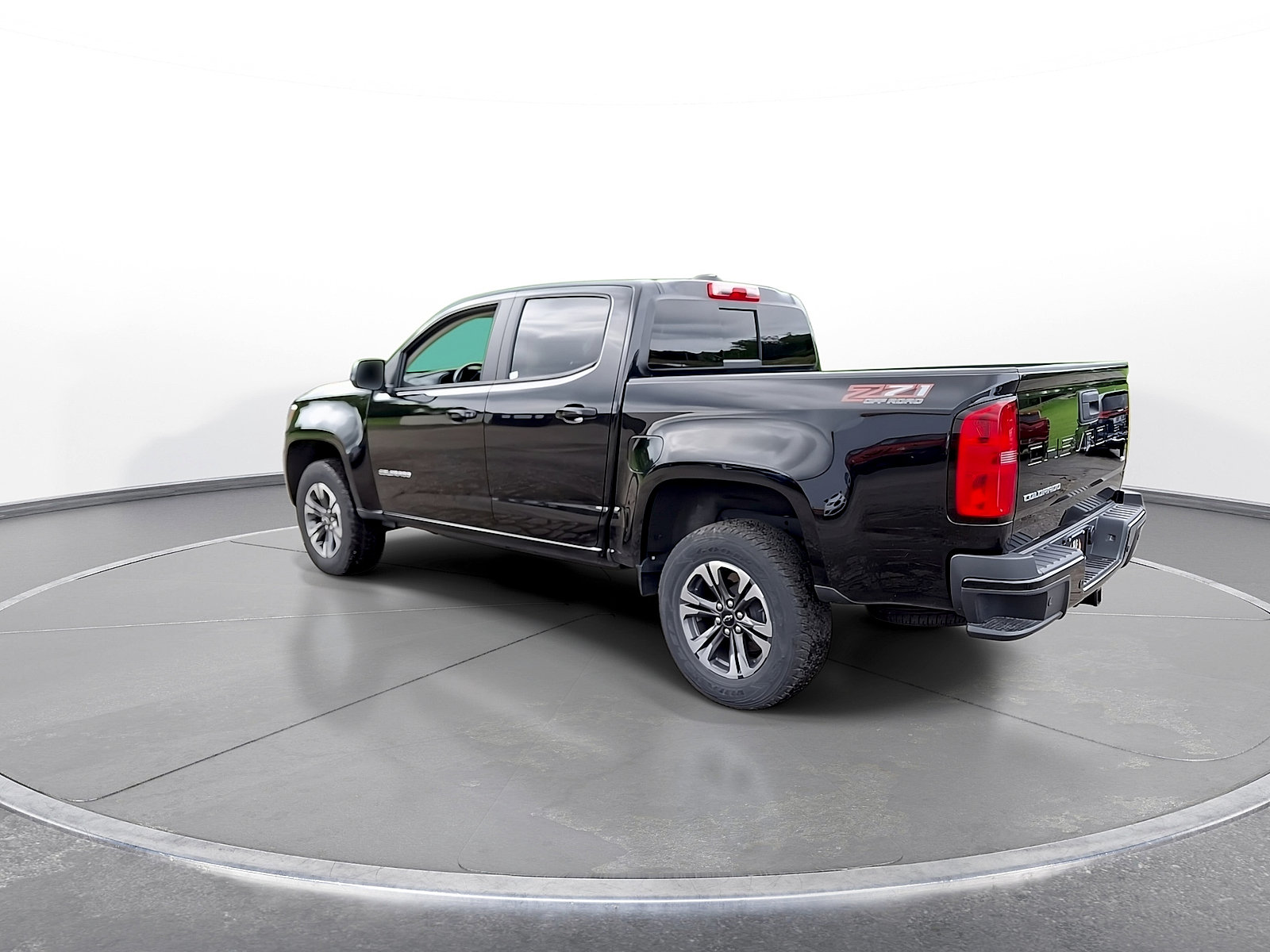Used 2022 Chevrolet Colorado Z71 AWD/4WD image 6
