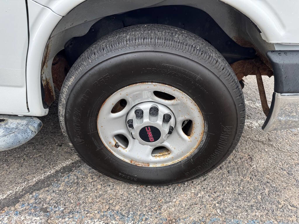 Used 2015 GMC Savana 2500 RWD image 50