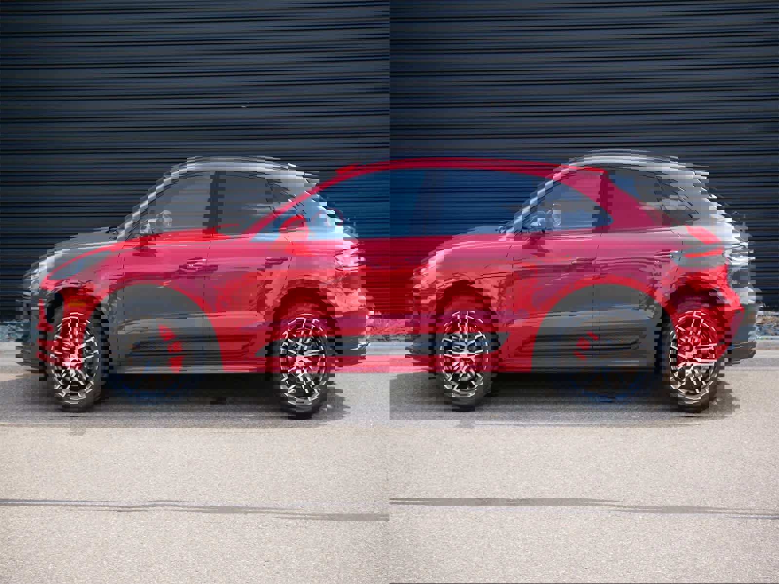 New 2025 Porsche Macan S image 2