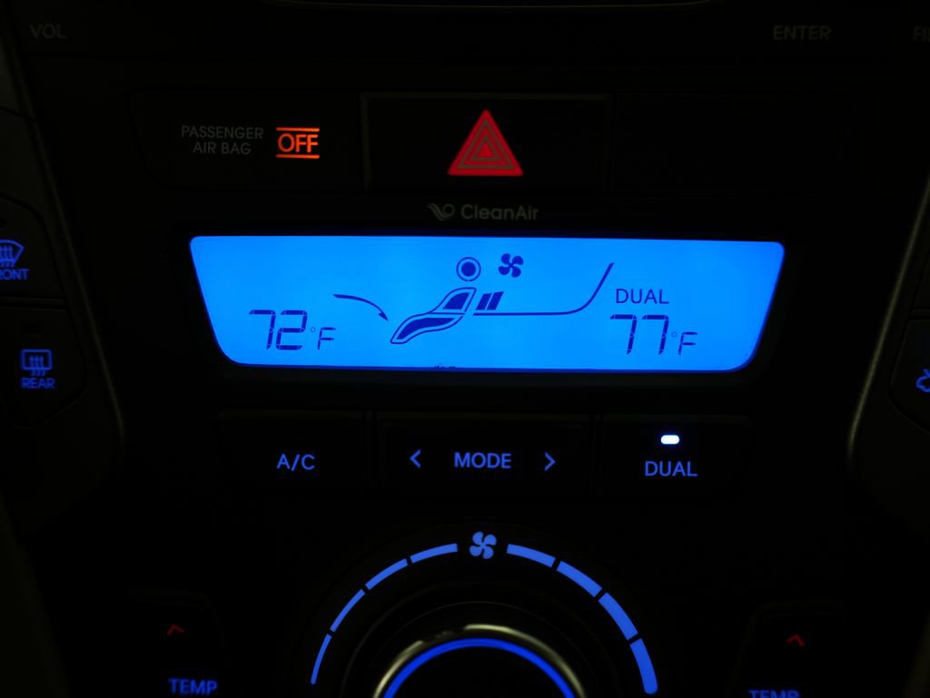 Used 2013 Hyundai Santa Fe Sport AWD/4WD image 27