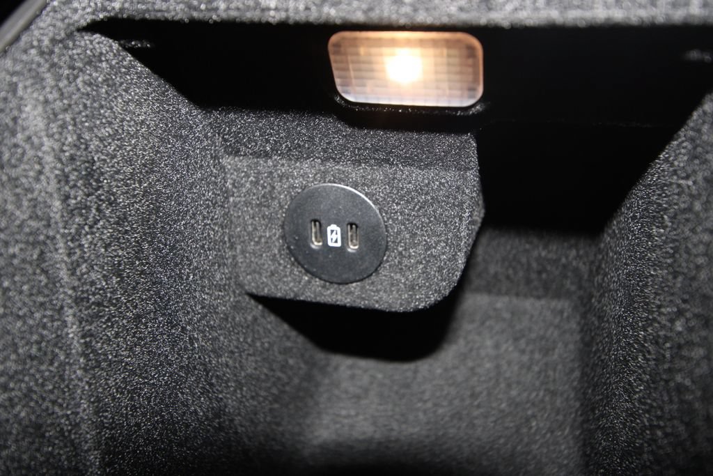 Used 2026 Lincoln Aviator Reserve AWD/4WD image 32