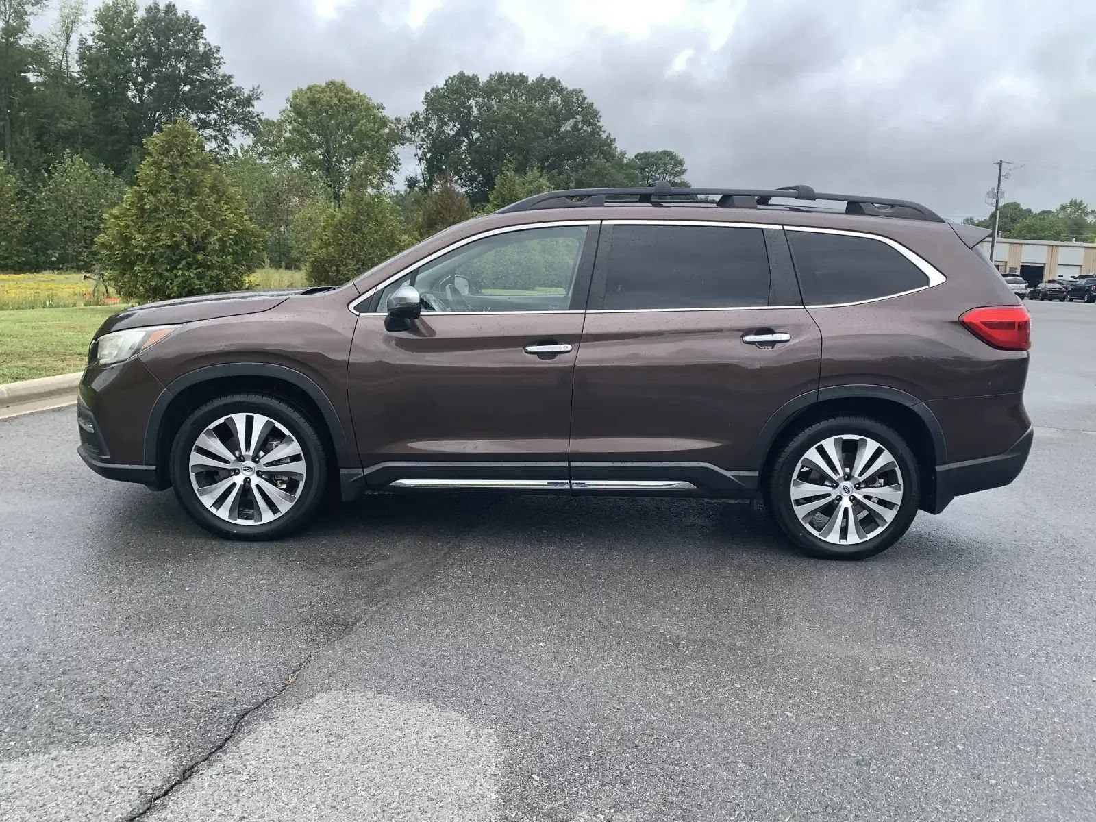 Used 2019 Subaru Ascent Touring w/ Popular Package #3 AWD/4WD image 4