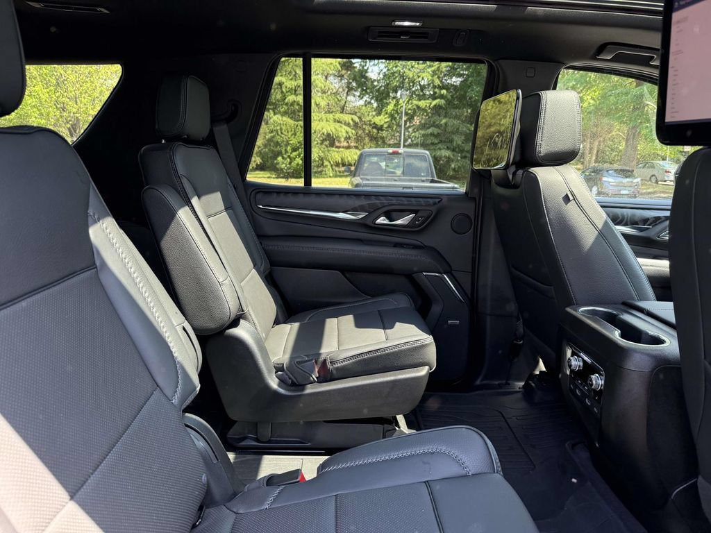 Used 2023 GMC Yukon Denali w/ Denali Reserve Package AWD/4WD image 16
