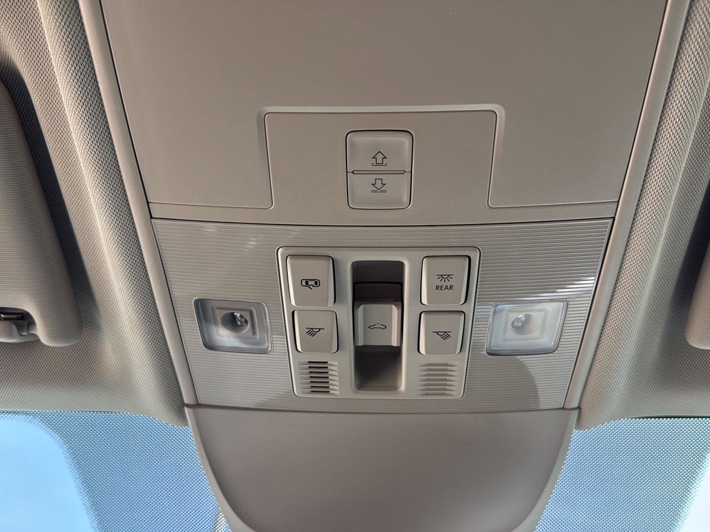 Used 2023 Volkswagen Taos SE image 19