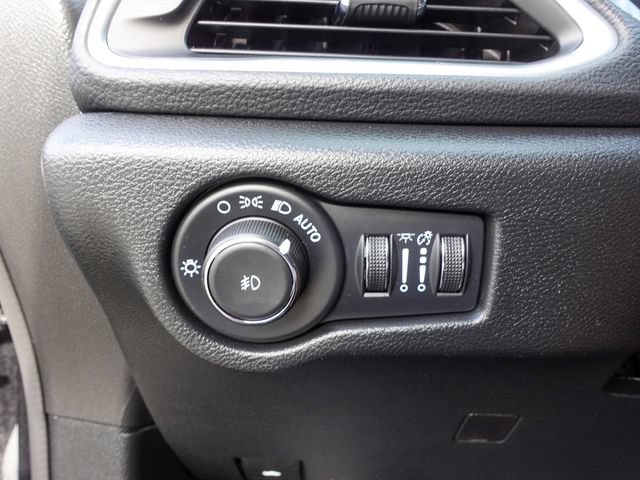 Used 2026 Chrysler Pacifica Limited w/ S Appearance Package FWD image 16