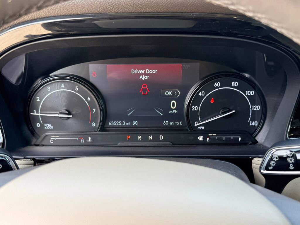 Used 2021 Lincoln Corsair Standard w/ Premium Package image 26