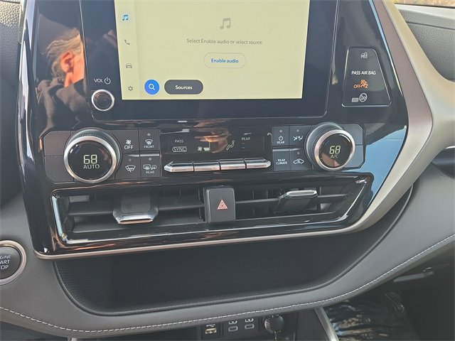 Used 2024 Toyota Highlander LE image 30