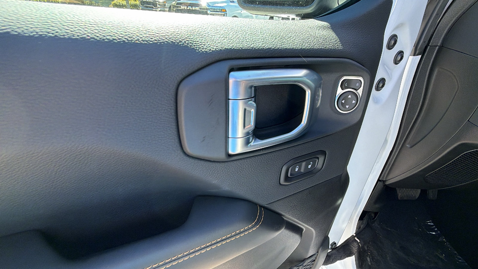 New 2027 Jeep Wrangler Unlimited Sahara AWD/4WD image 15