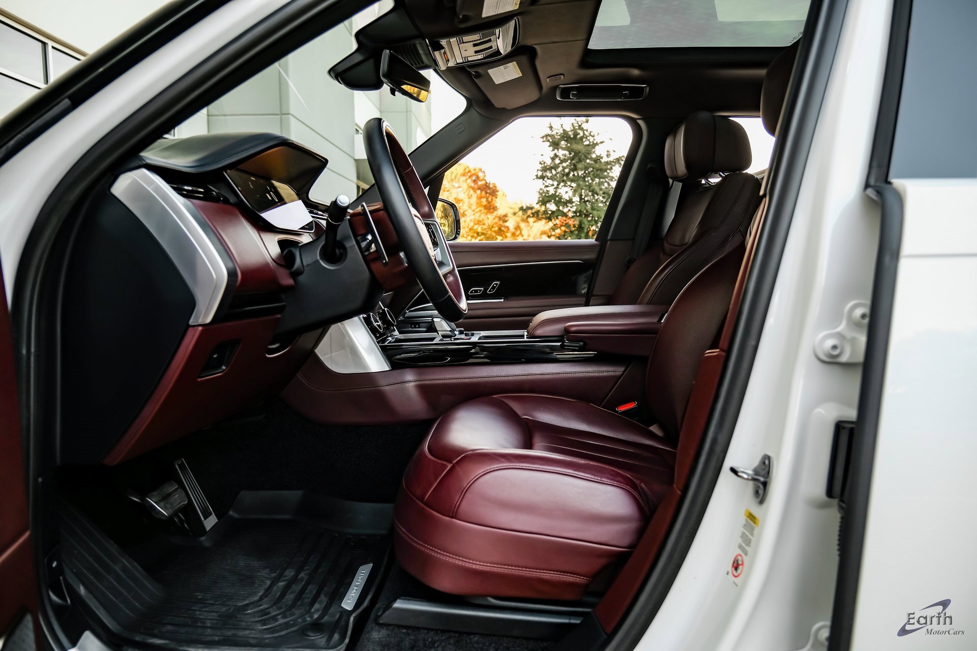 Used 2023 Land Rover Range Rover Long Wheelbase Autobiography image 34