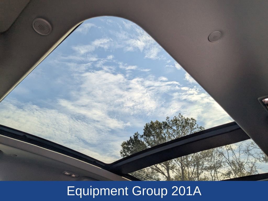 Used 2022 Lincoln Corsair Reserve w/ Equipment Group 201A image 17