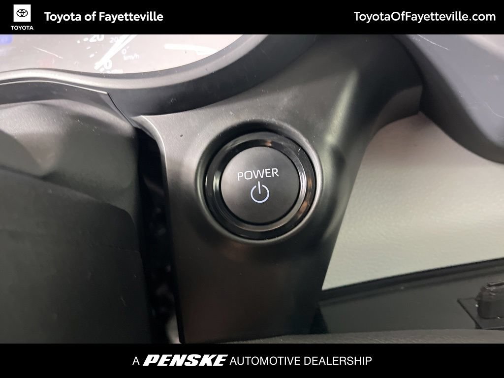 Certified 2025 Toyota Sienna XLE FWD image 37