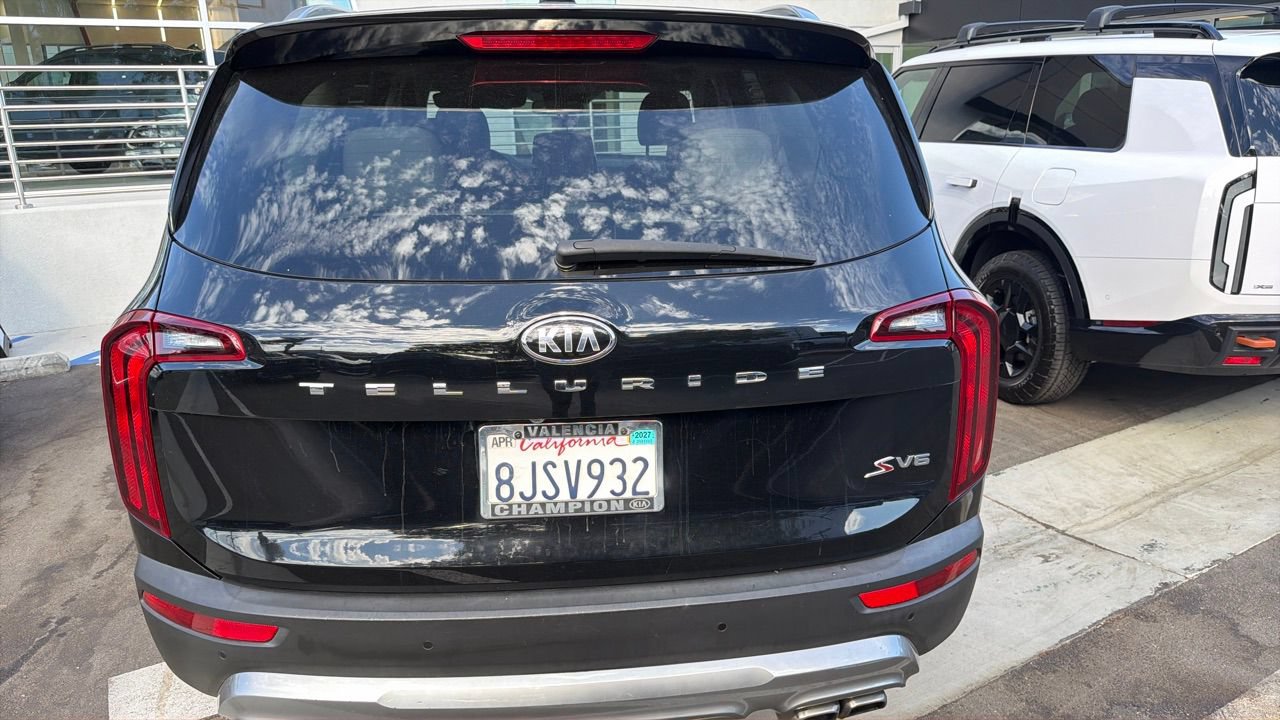 Used 2020 Kia Telluride S w/ S 8 Passenger Seating Package FWD image 4