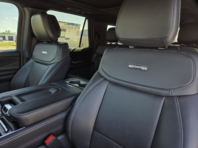 New 2027 Ford Expedition Platinum w/ Stealth Appearance Package AWD/4WD image 25